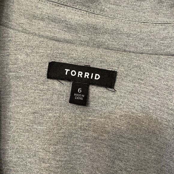Torrid Womens Tailored Ponte Blazer Size 6/6X Gray Wrinkle Free Plus Size - Picture 3 of 8